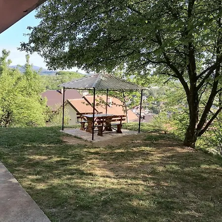 2 Apartment *